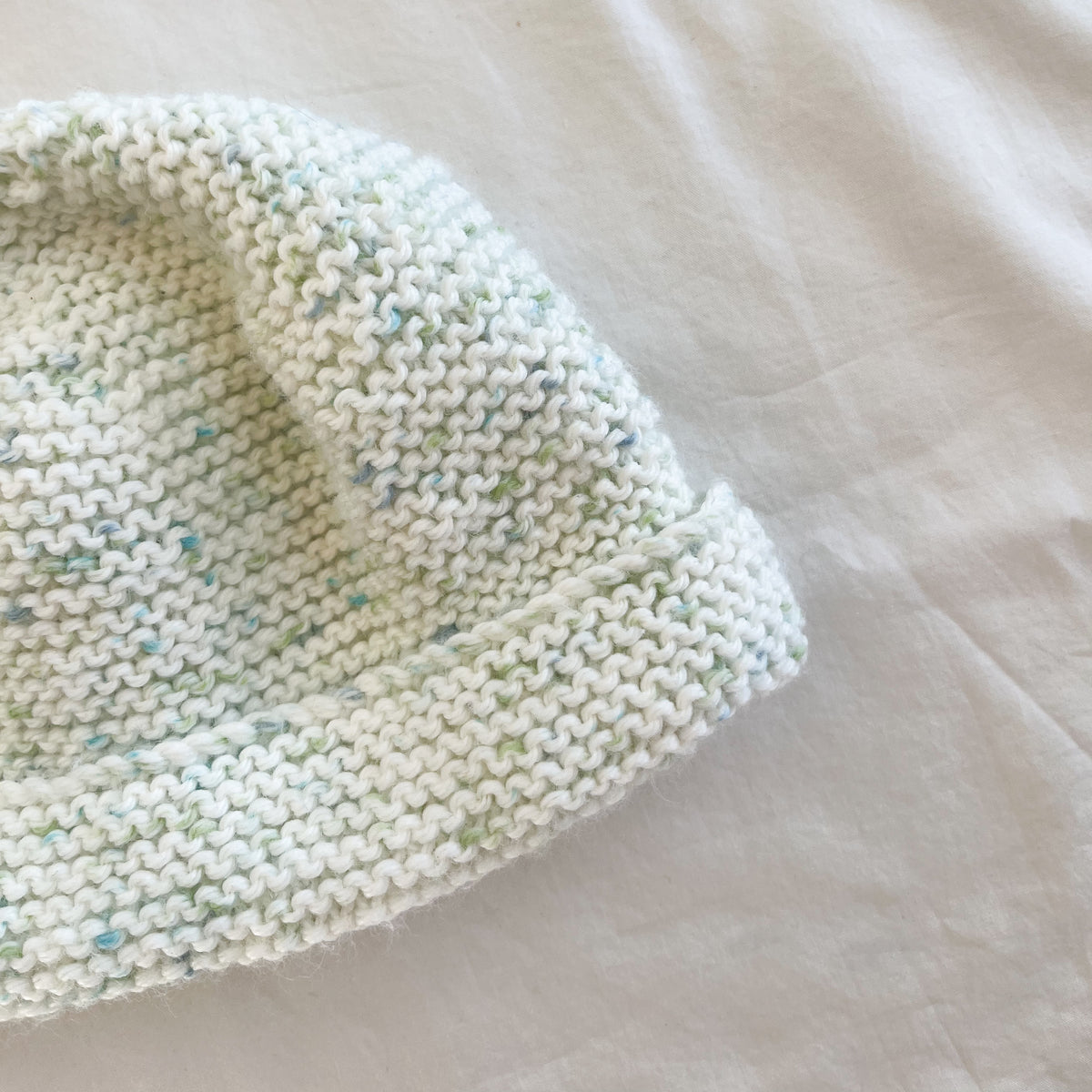 Hand knit beanie, aprox size 1-3