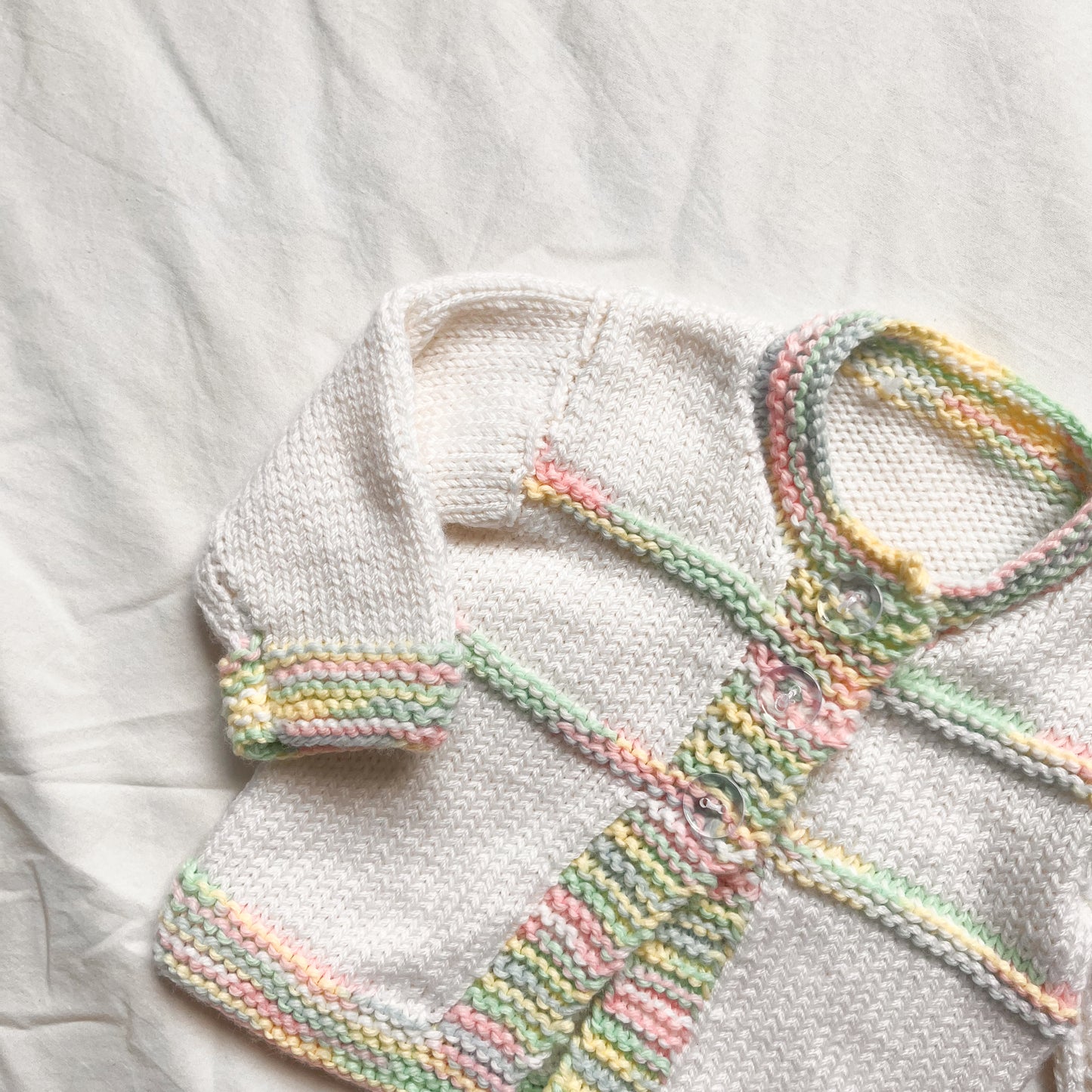 Hand knit cardi, aprox 0-3m