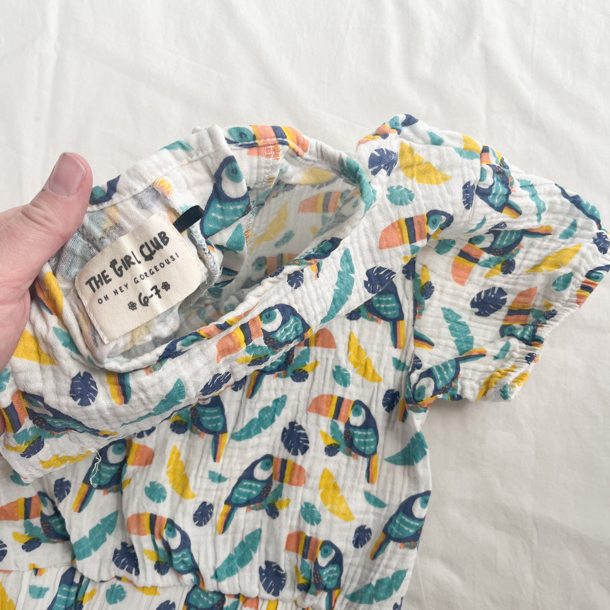 The girl club top, size 6-7