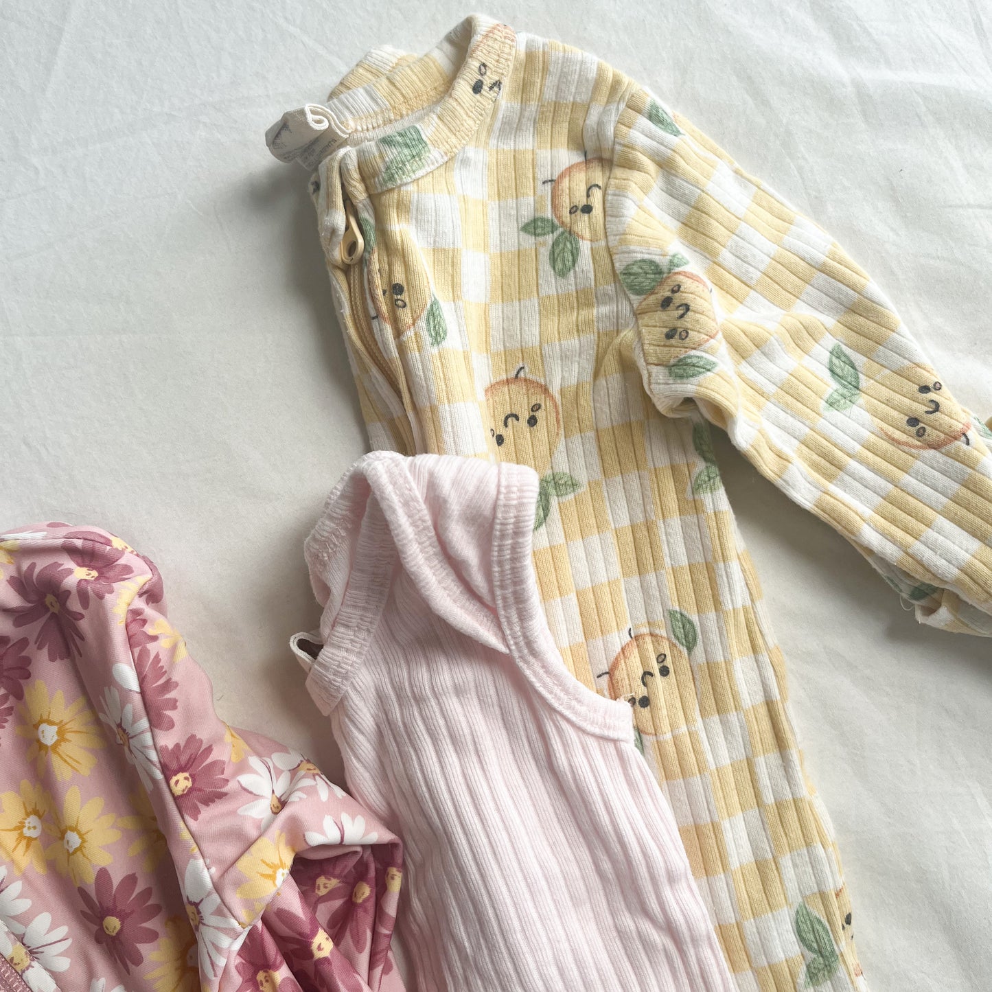 Girls bundle, NB-6m, DAYCARE-GUC