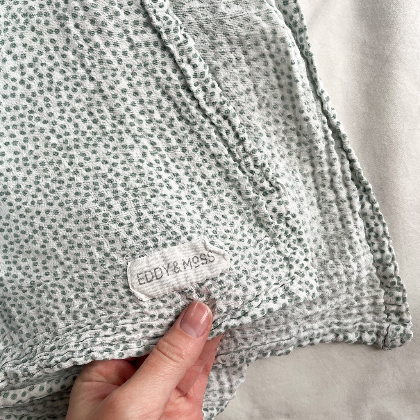 Eddy & moss muslin swaddle