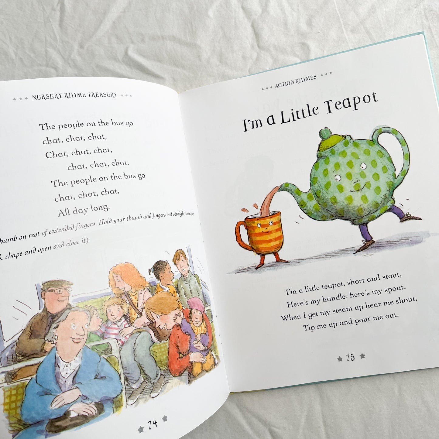 Nursery rhyme book, med-large