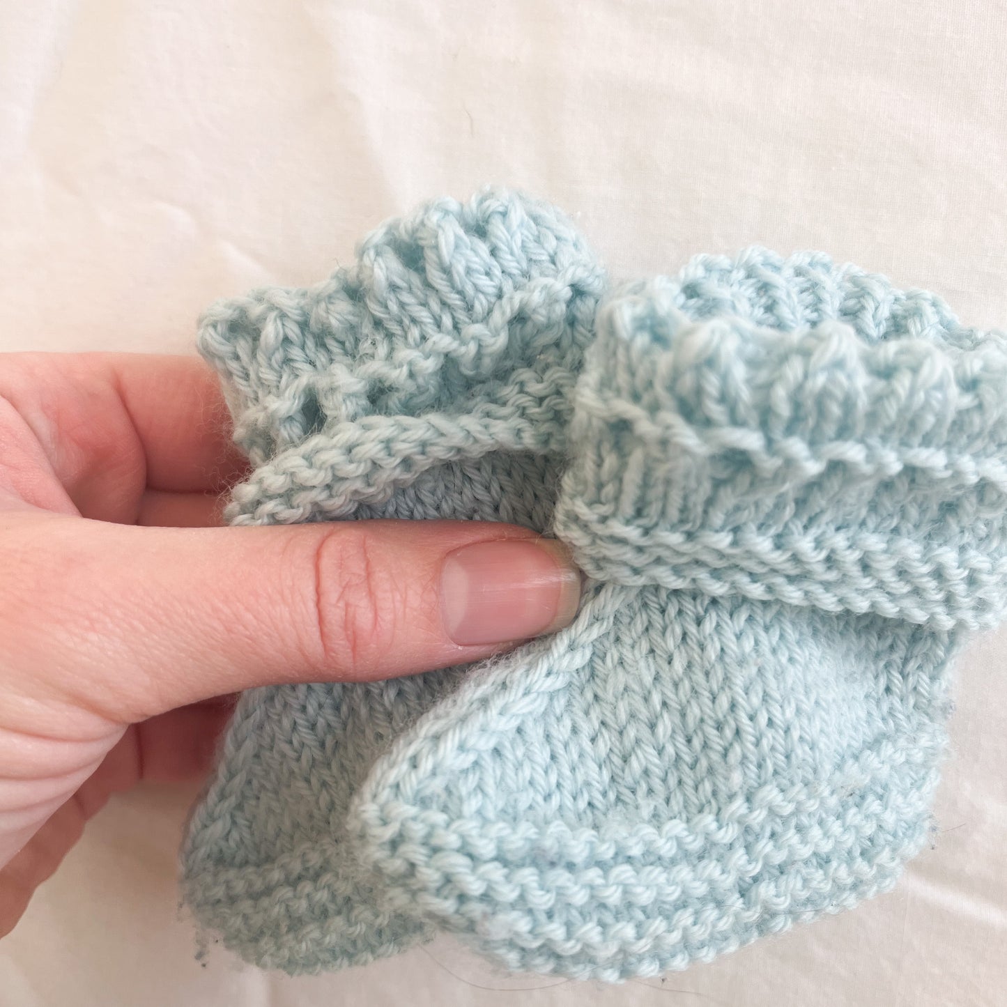 Hand knit booties, 0-3m
