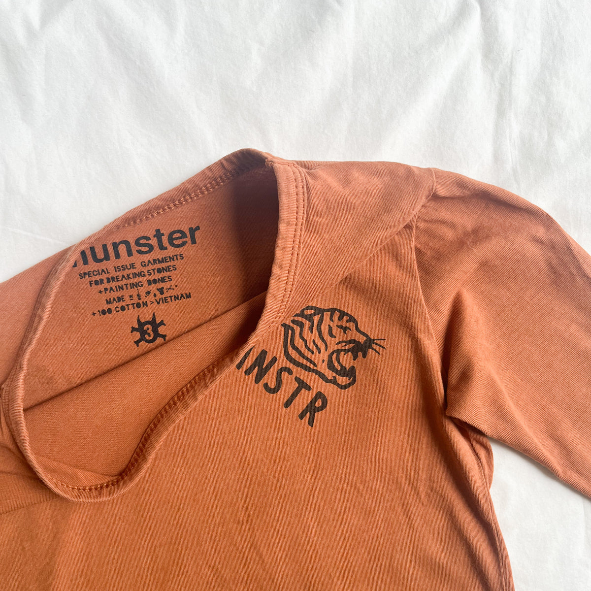 Munster top, size 3