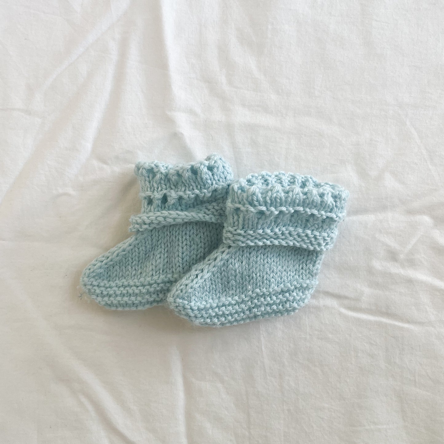 Hand knit booties, 0-3m