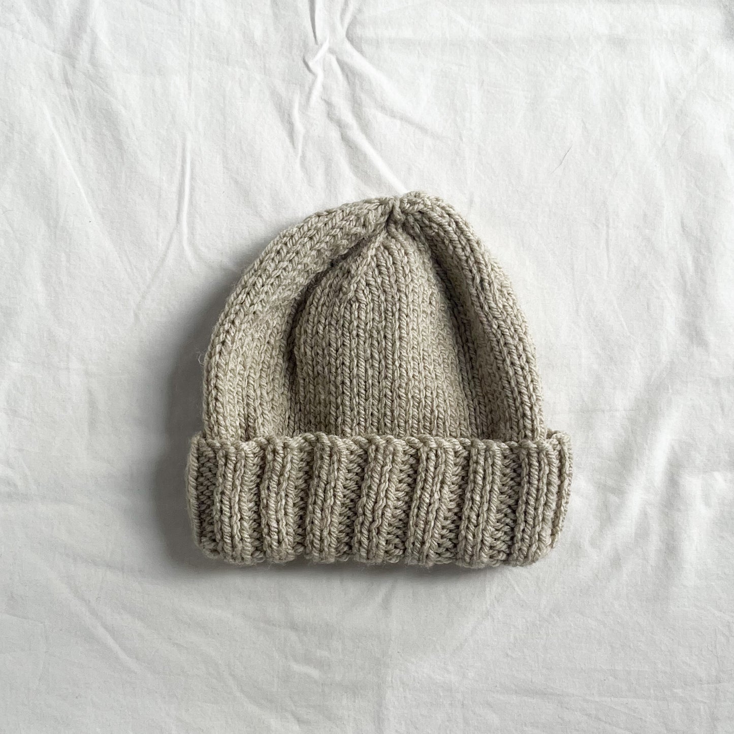 Hand knit beanie, aprox size 1-3