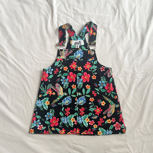 Little bandits pinny, size 2