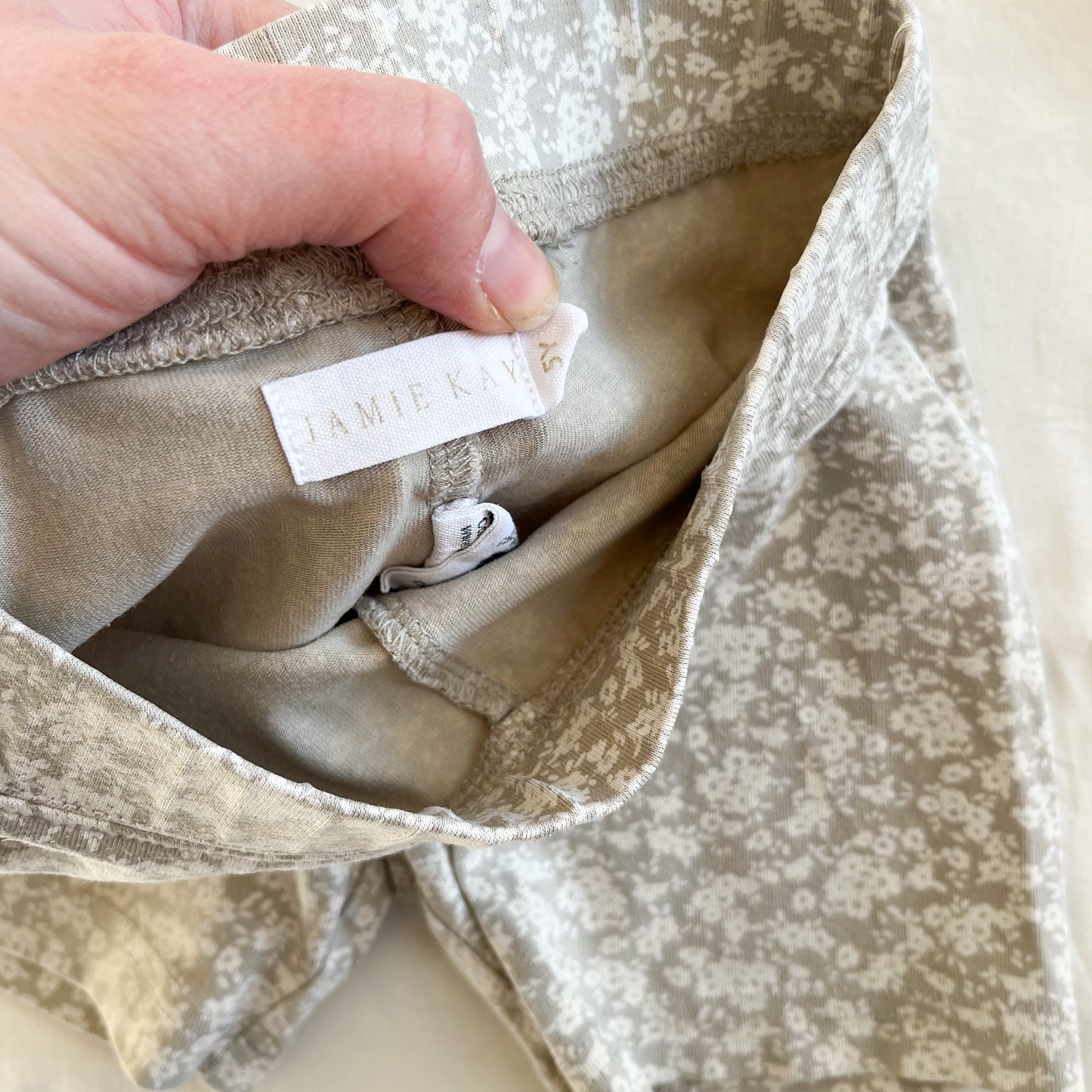 Jaime Kay short, size 5