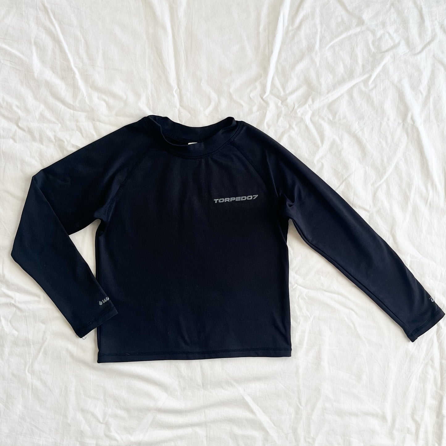 Torpedo 7 rashie, size 6-8
