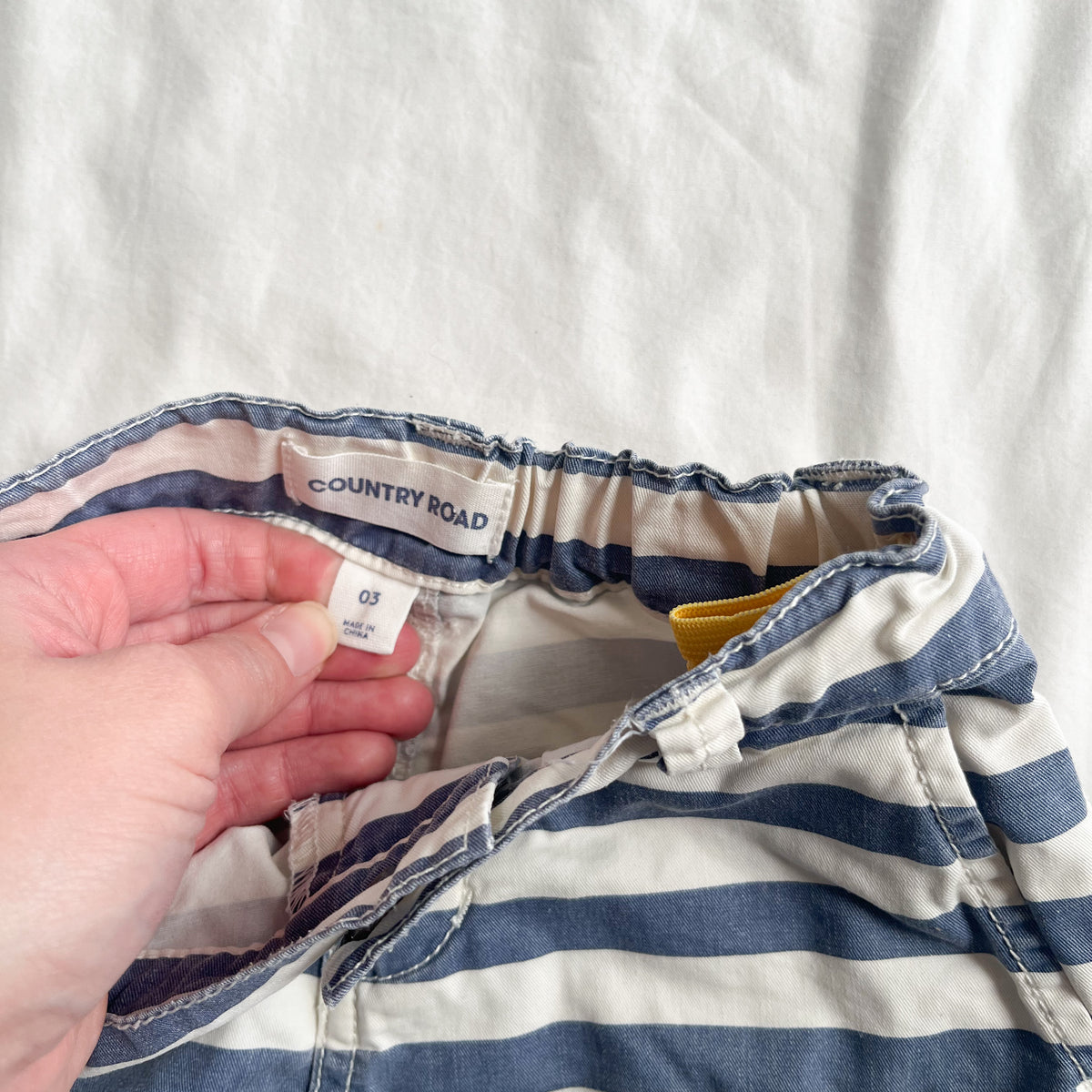 Country road shorts, size 3