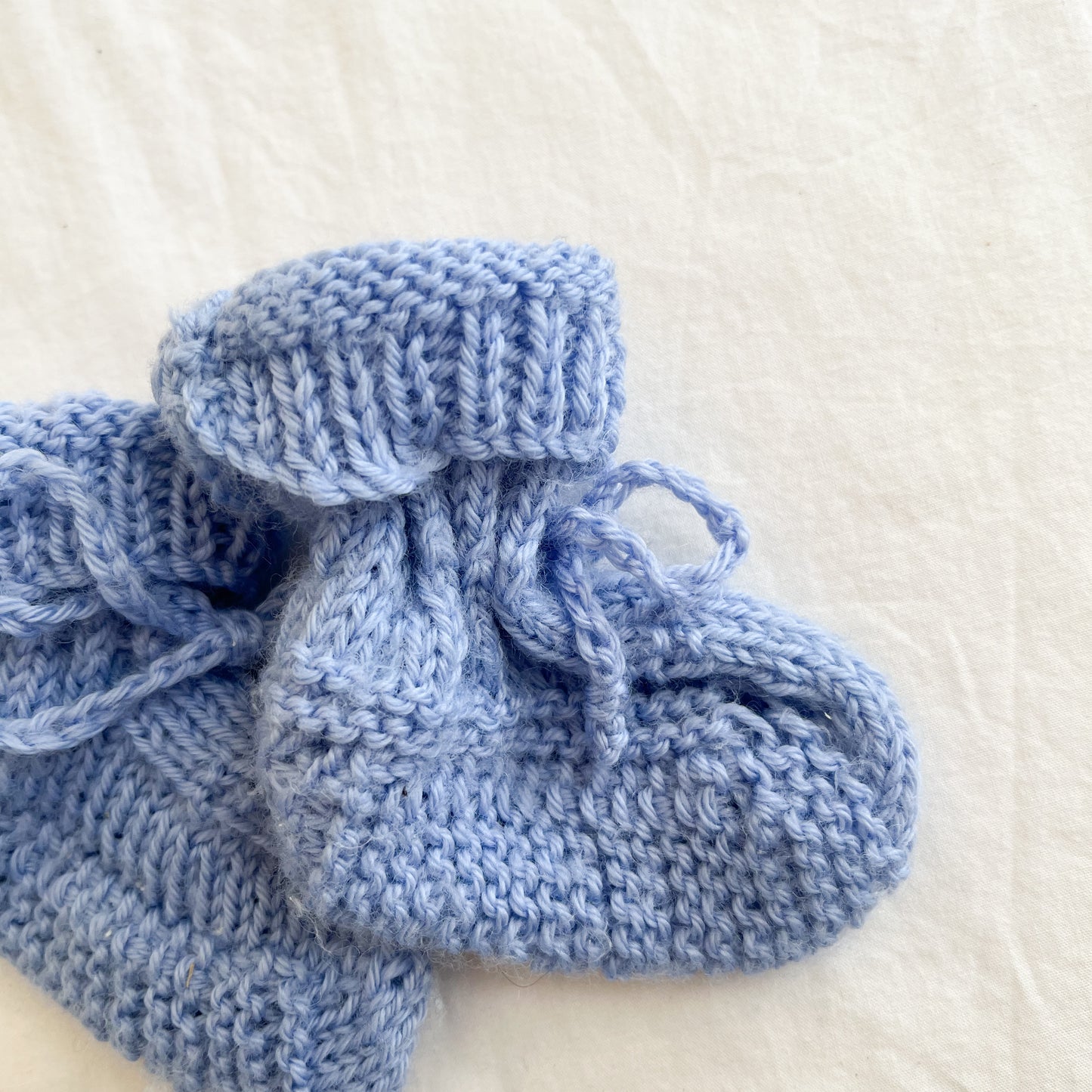 Hand knit booties, 0-3m