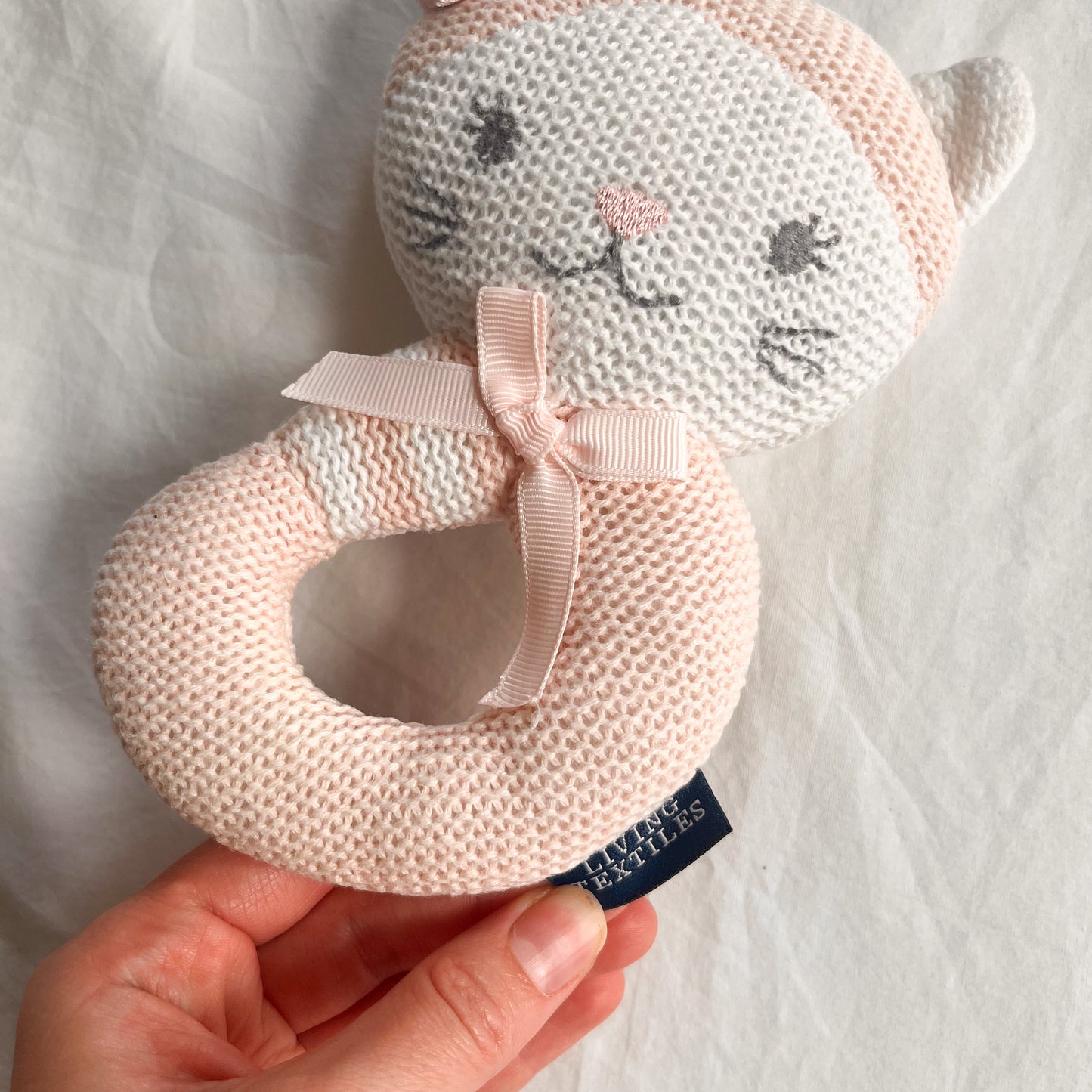 Living textiles rattle