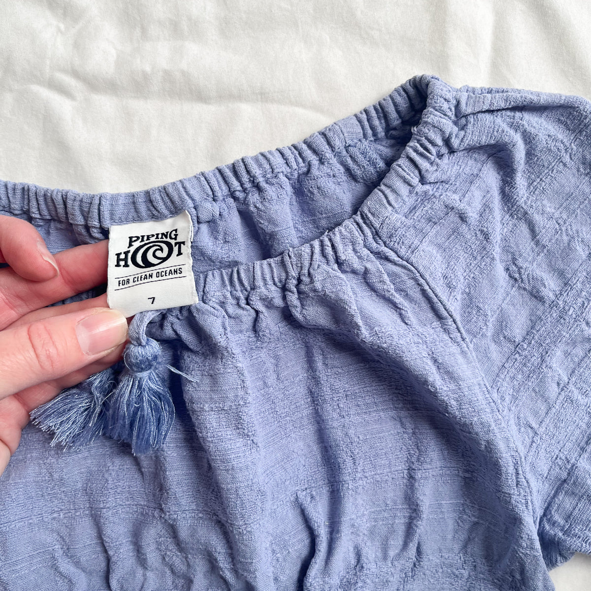 Piping hot top, size 7