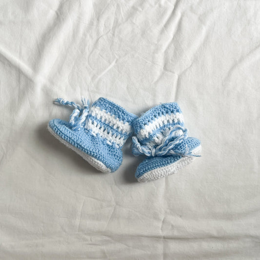 Handmade booties, aprox 6m