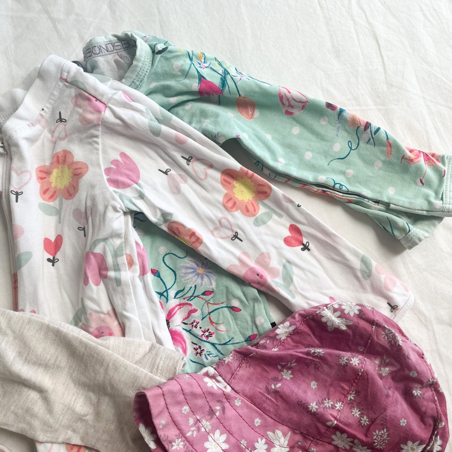 Girls bundle, 6-12m (DAYCARE-GUC)