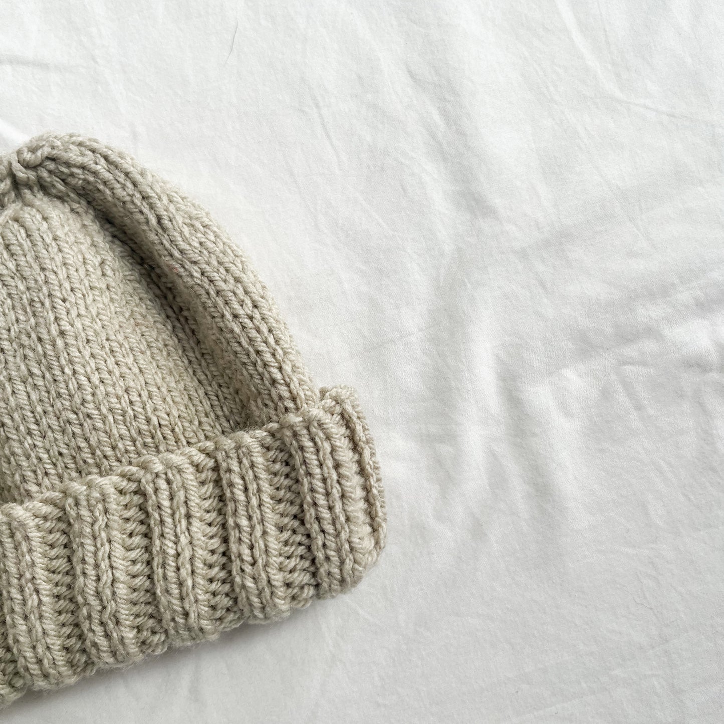 Hand knit beanie, aprox size 1-3
