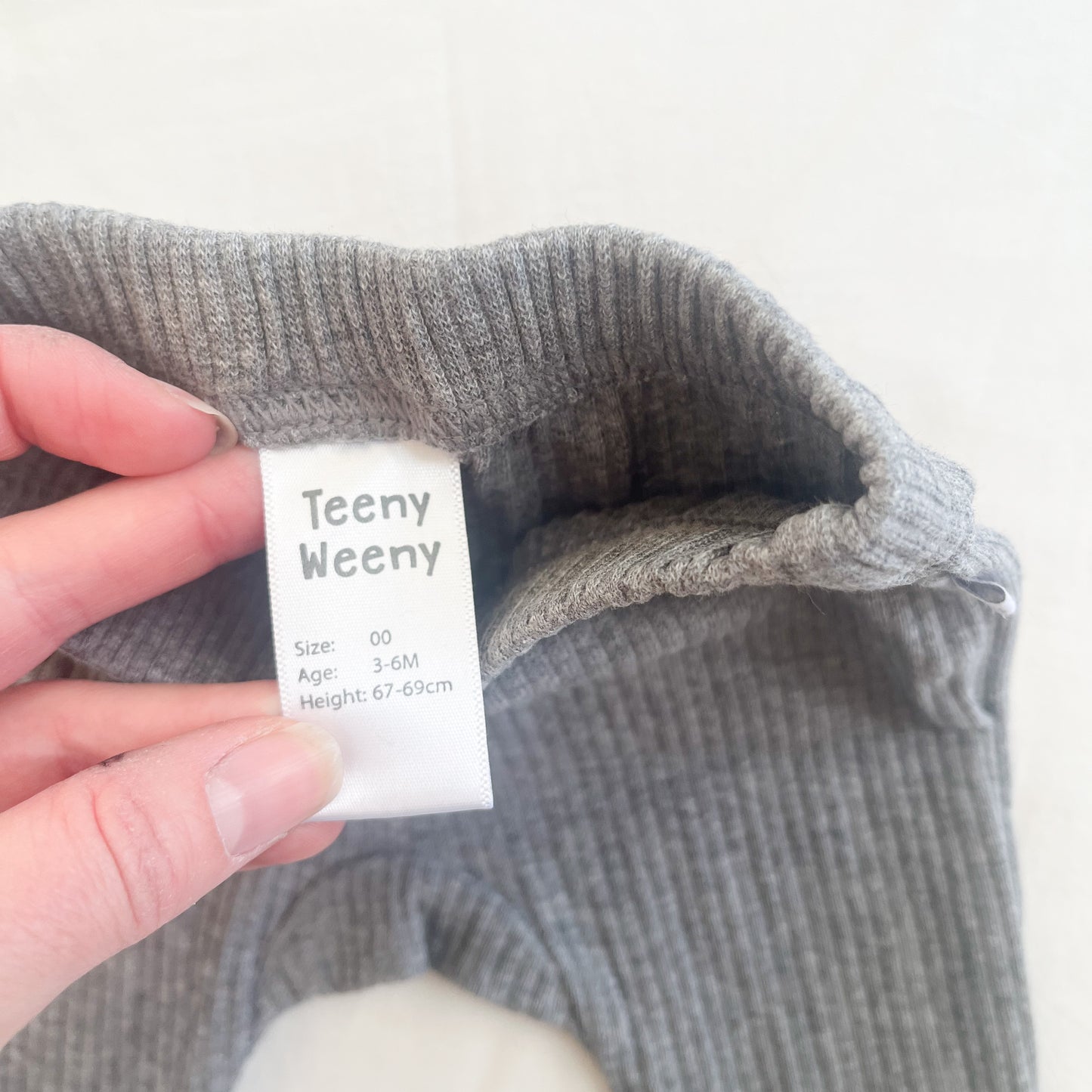 Teeny weeny pants, 3-6m