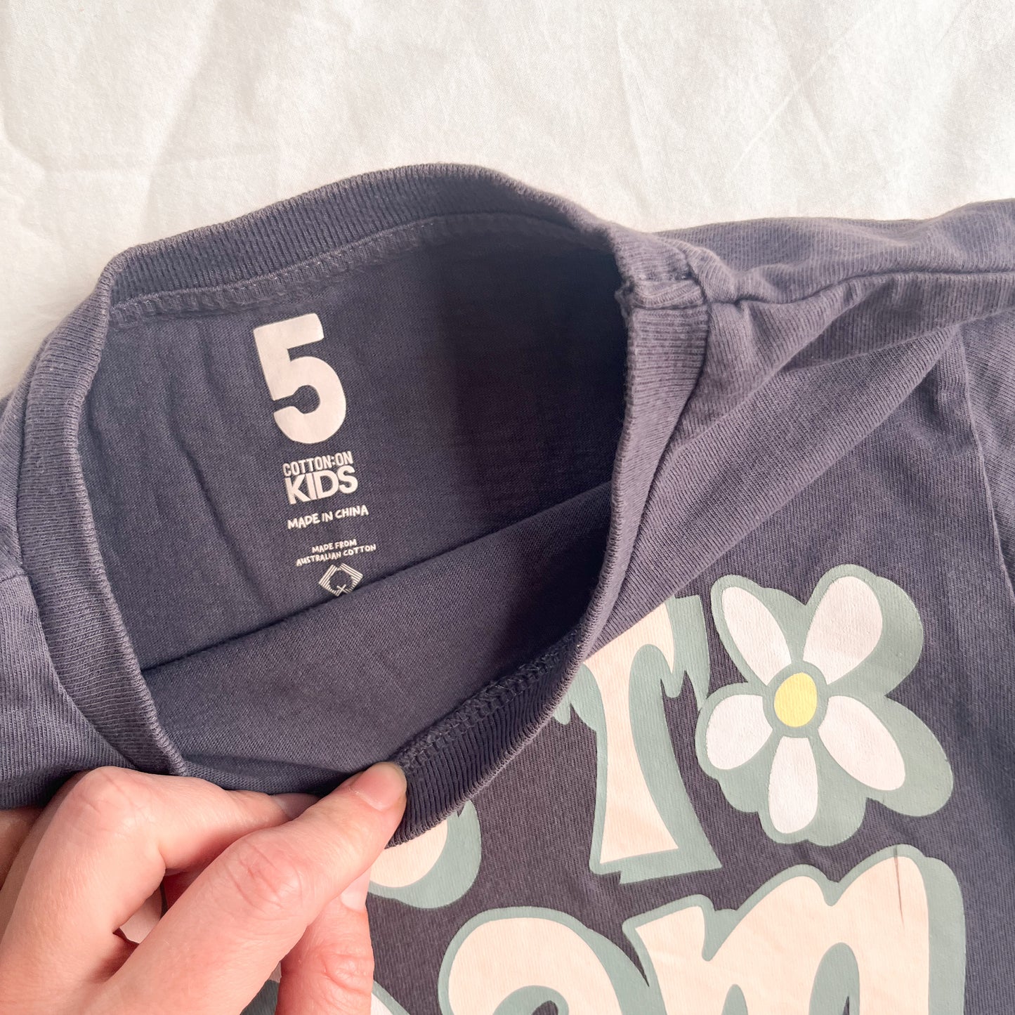 Cotton on kids tee, size 5