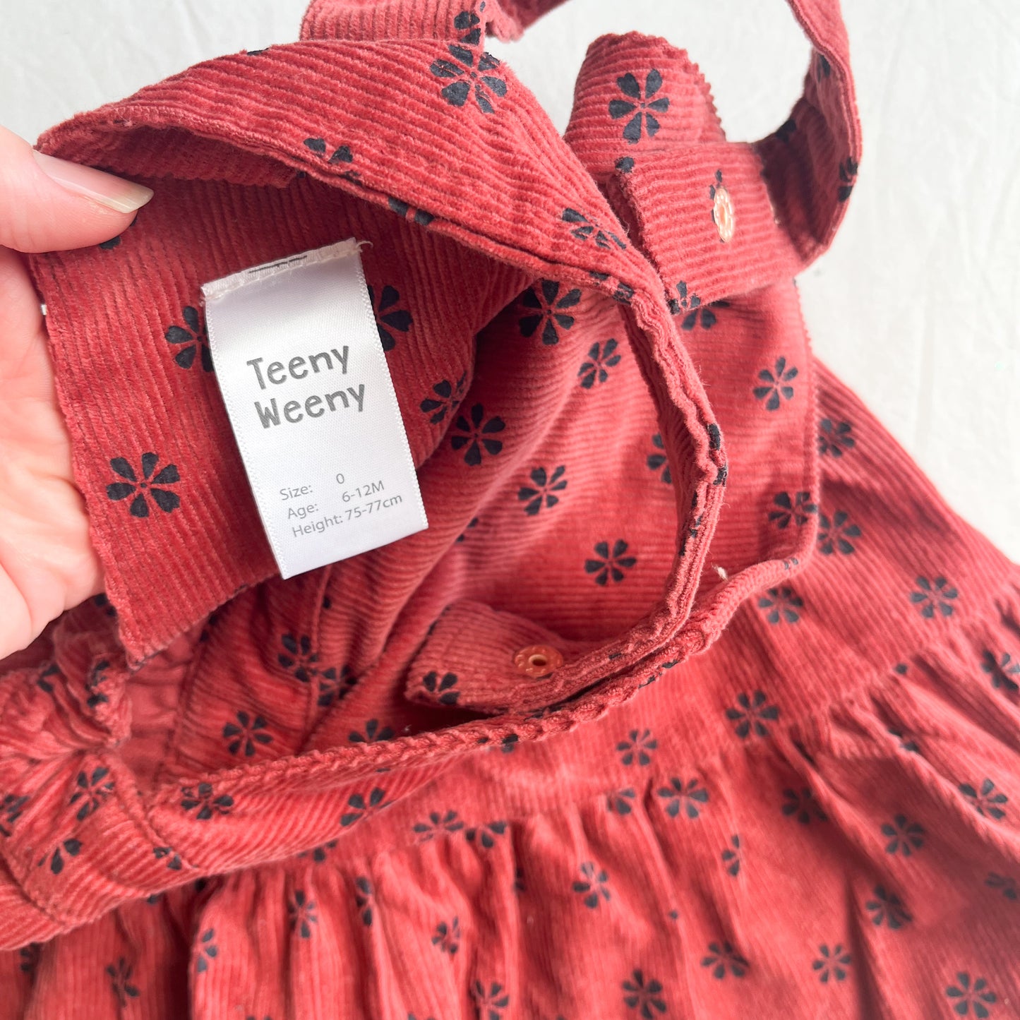 Teeny weeny pinny, 6-12m