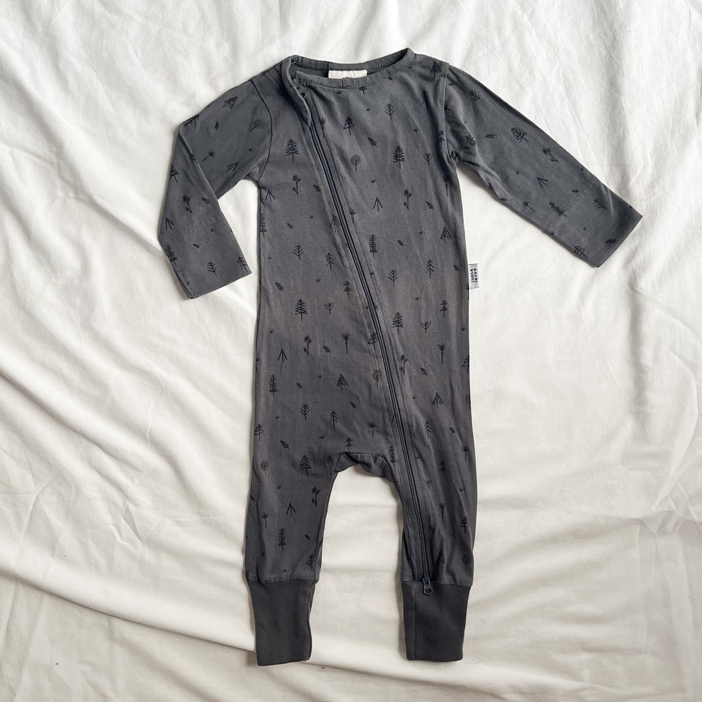 Kauri and sons growsuit, 6-12m (small fit)