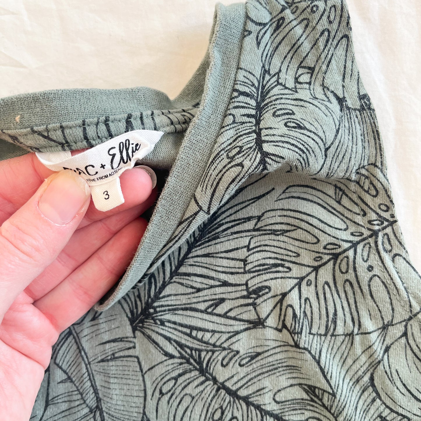 Mac & Ellie singlet, size 3