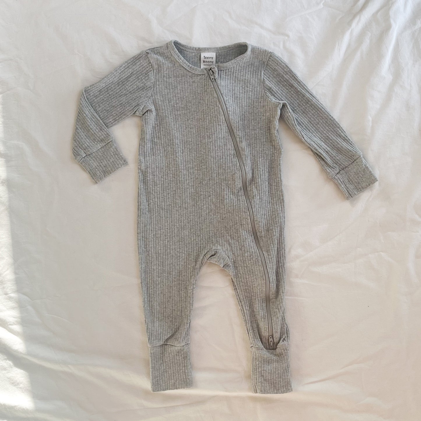 Teeny weeny growsuit, 6-12m