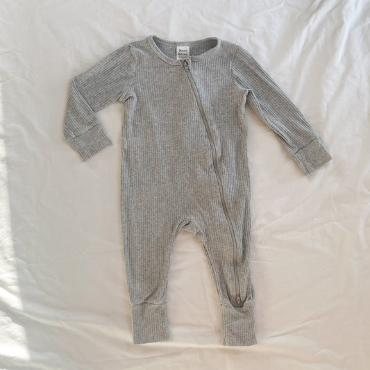 Teeny weeny growsuit, 6-12m