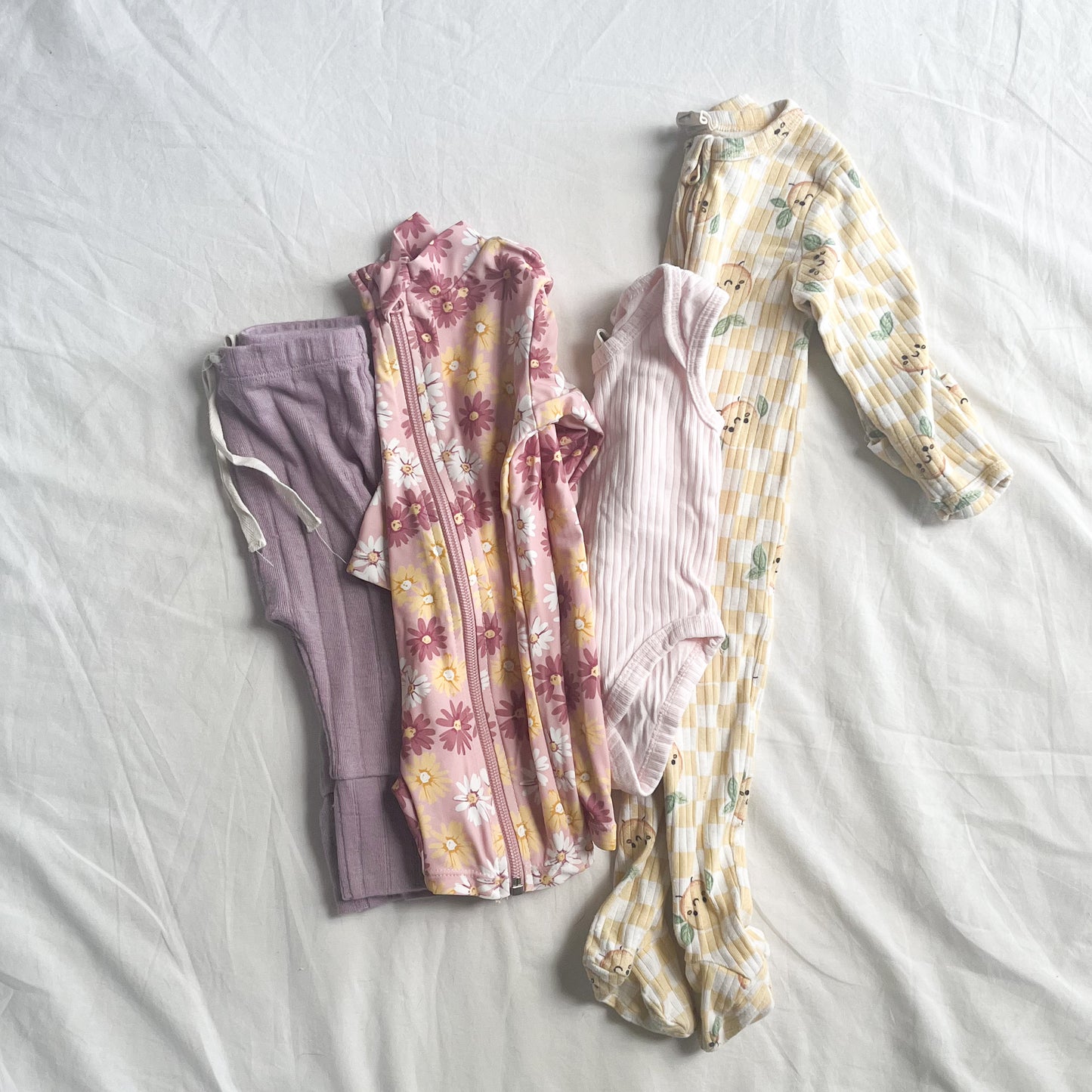 Girls bundle, NB-6m, DAYCARE-GUC