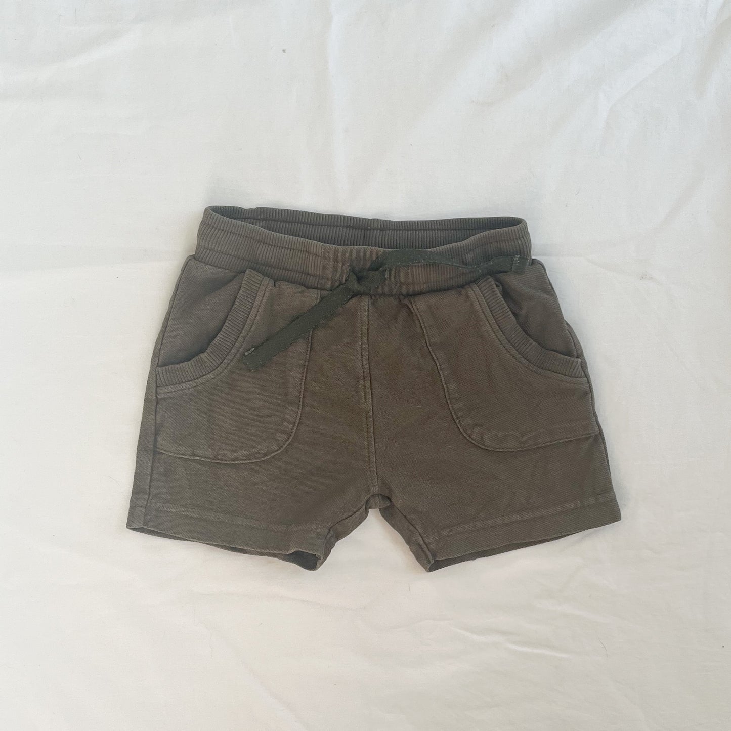 Teeny weeny shorts, 6-12m