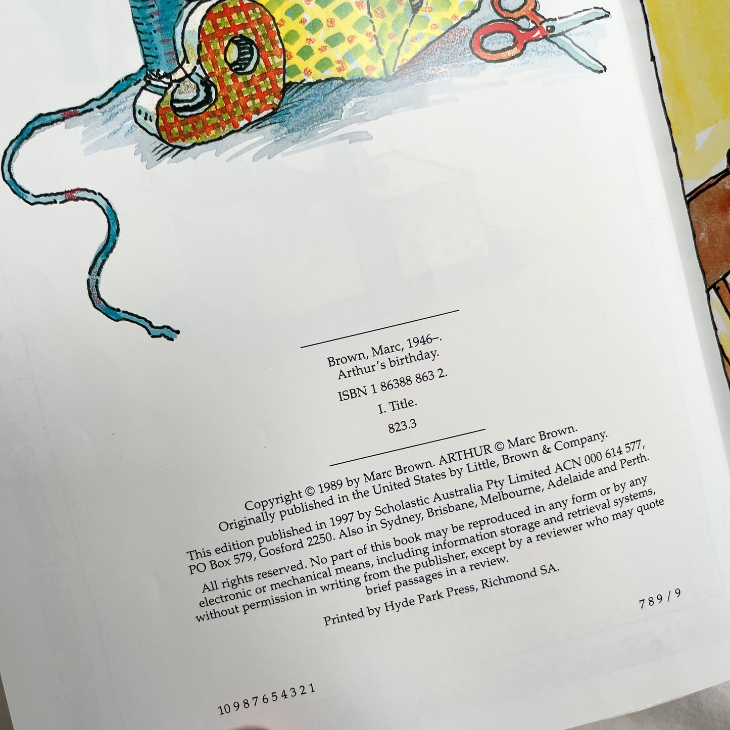 90s Arthur book, medium