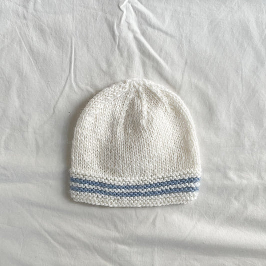 Hand knit beanie, aprox NB-1