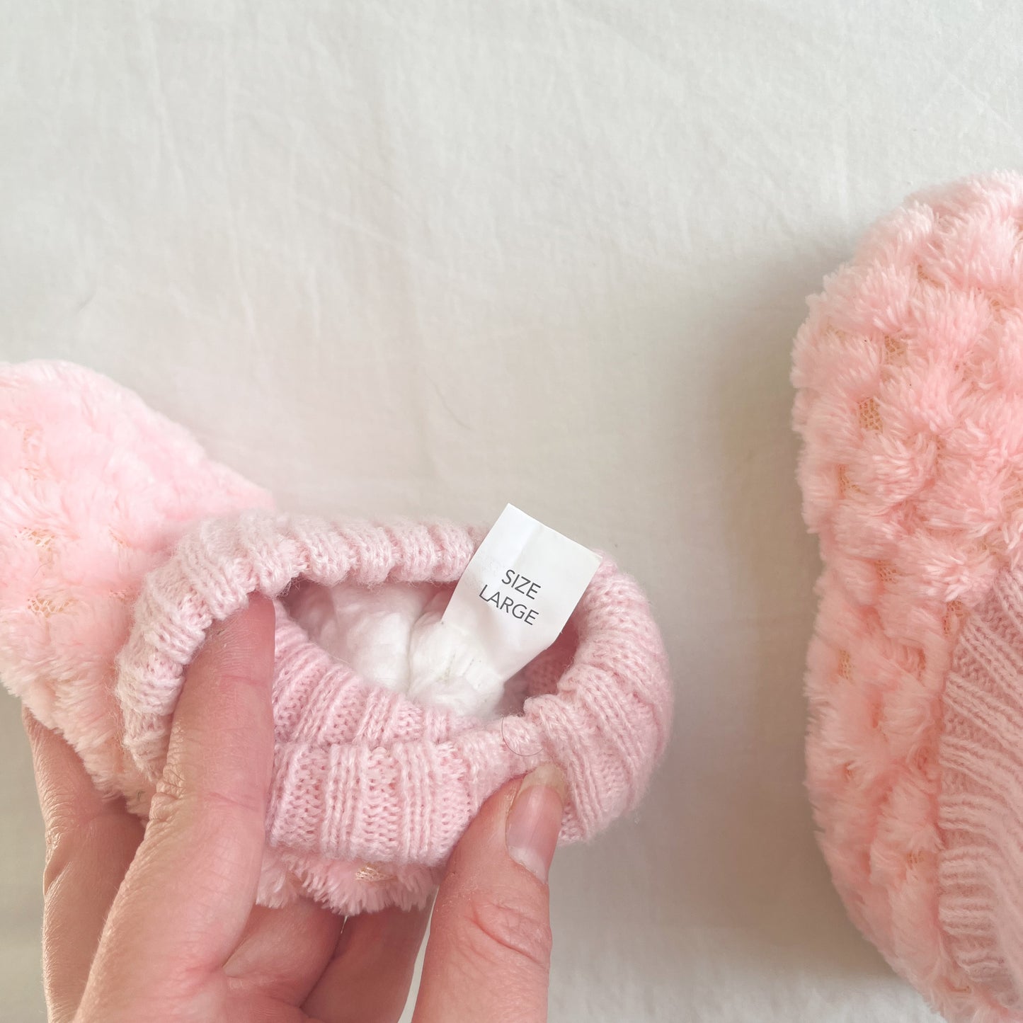 Snugg up slippers, size L (aprox size 1)