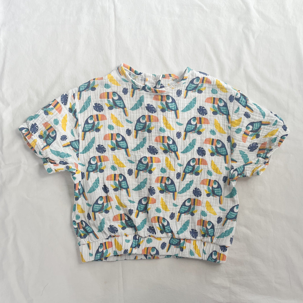 The girl club top, size 6-7