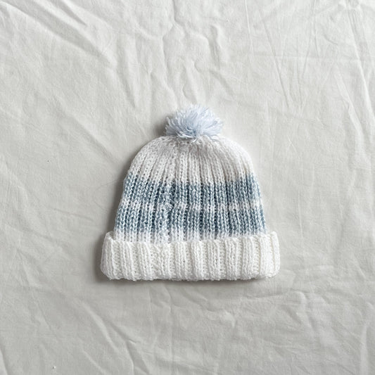 Hand knit beanie, aprox size 0-1