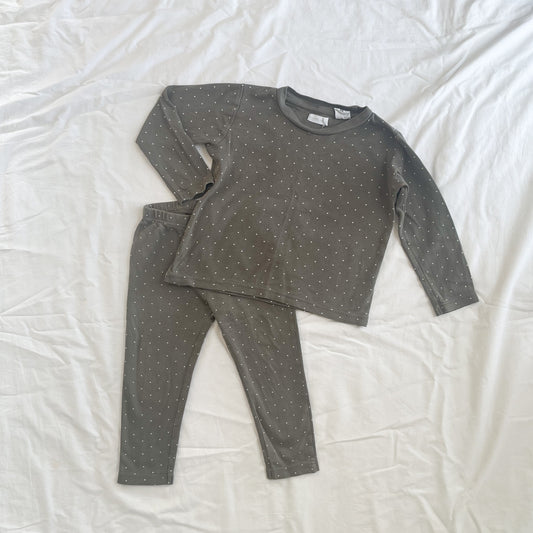 Jaime Kay pjs, size 4