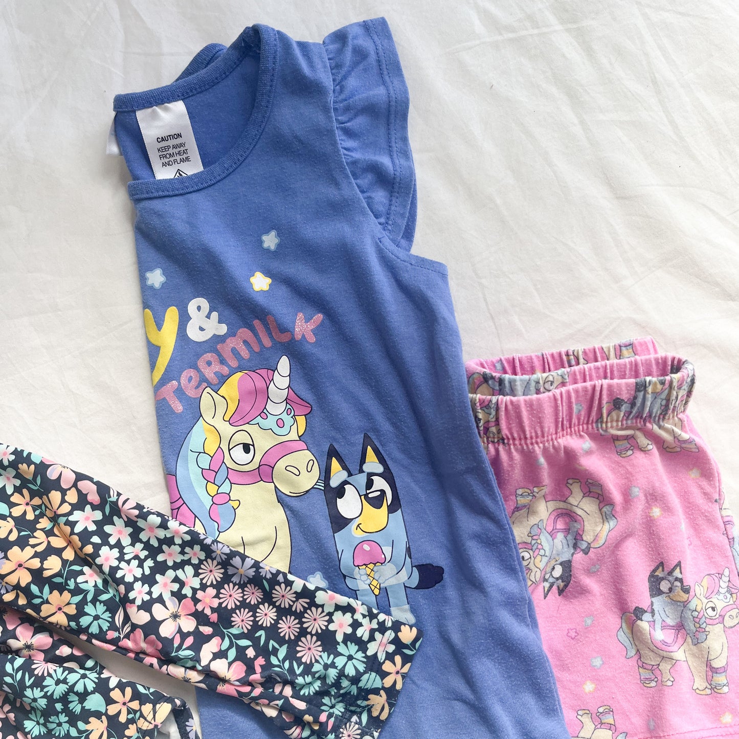 Girls bundle, size 2-3 (GUC-EUC)