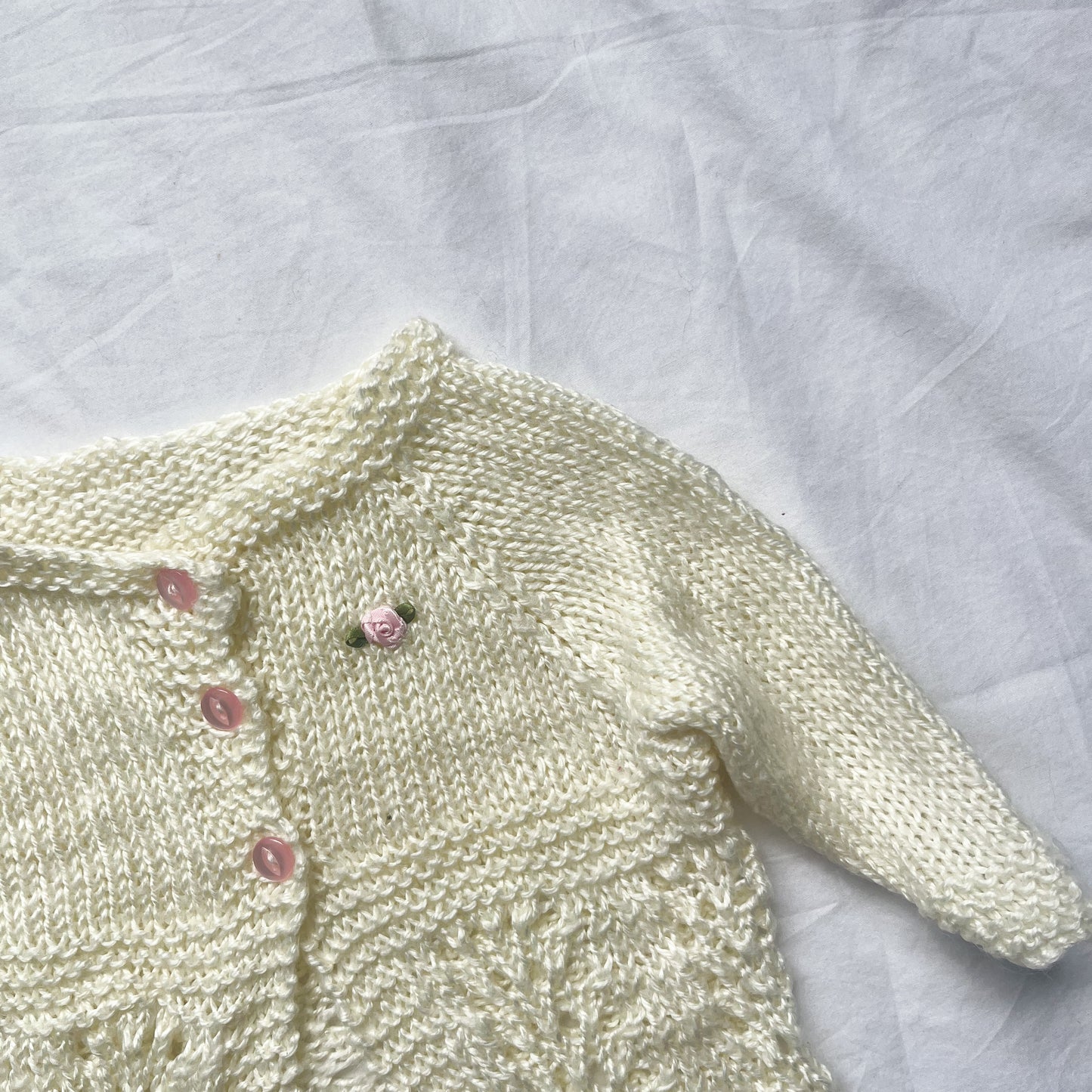 Handknit cardi, rose, aprox 0-3m