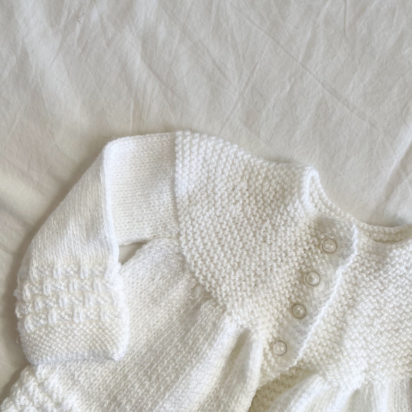Hand knit cardi, aprox 3-6m