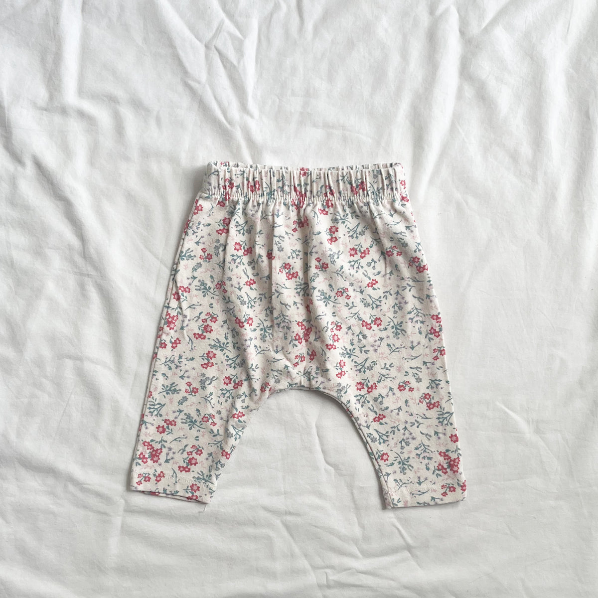 Cotton on baby pants, NB