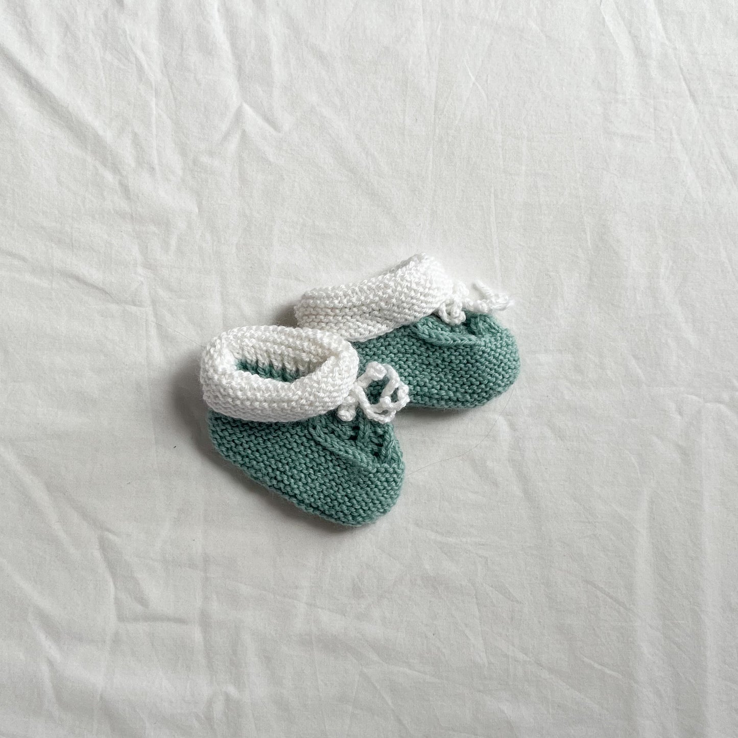 Hand knit booties, NB-3m