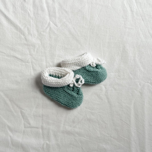 Hand knit booties, NB-3m