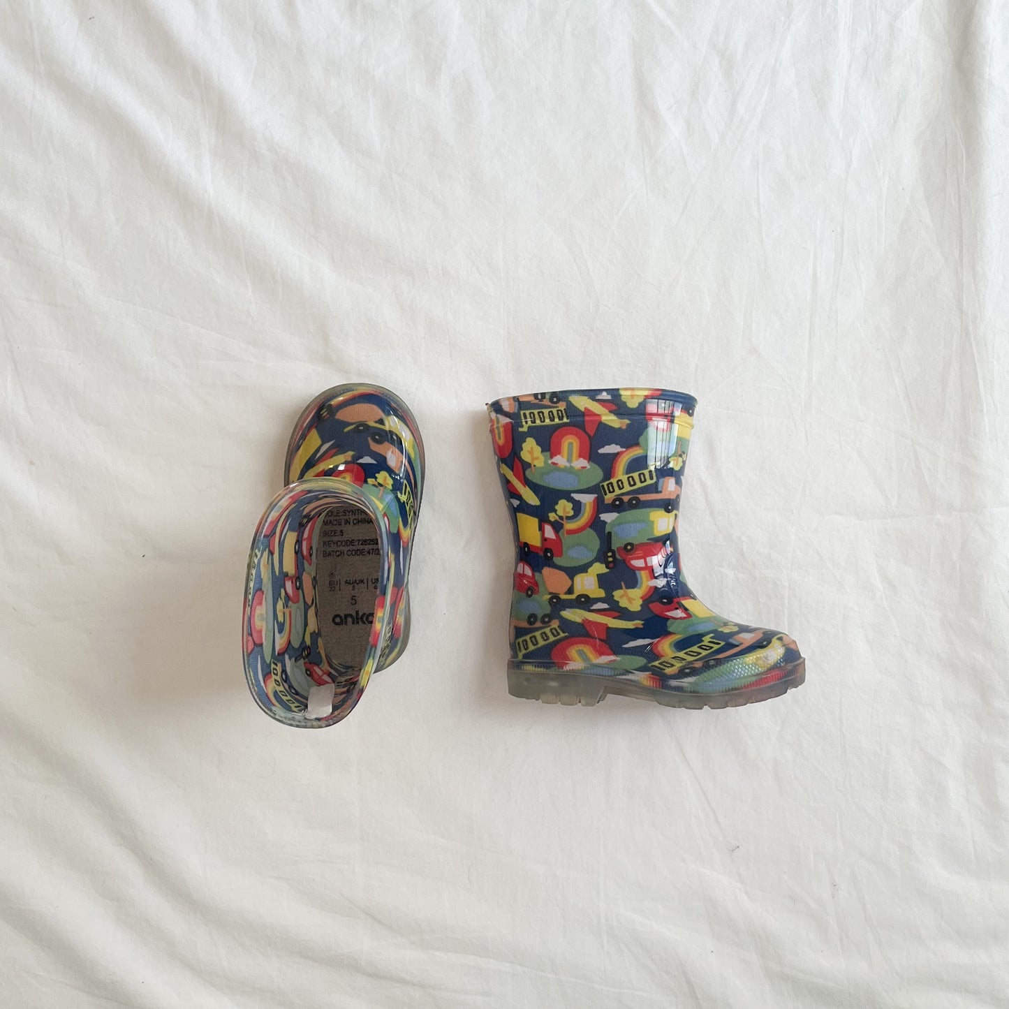 Colourful gumboots, US 5