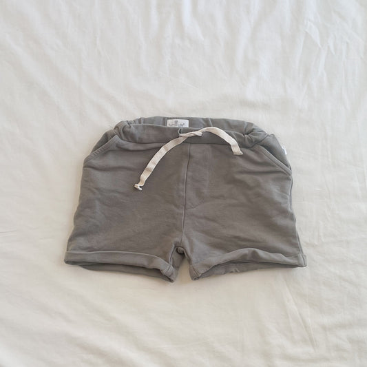 Burrow and bee, size 1