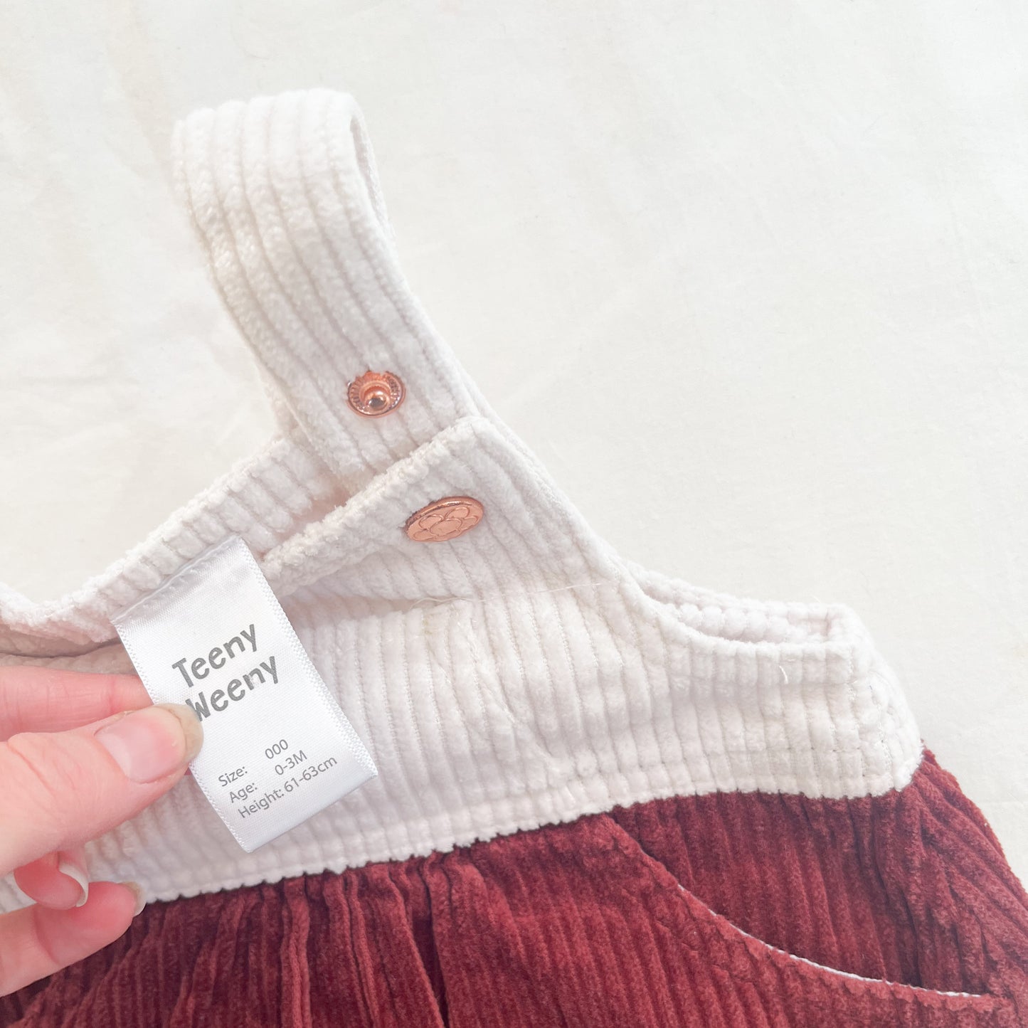 Teeny weeny pinny, 0-3m