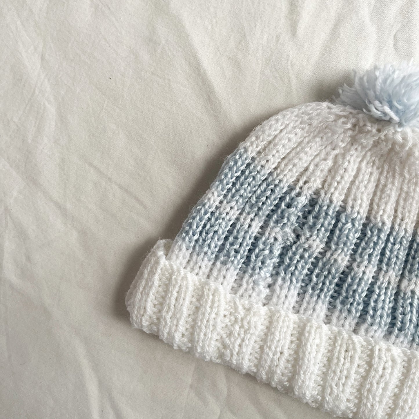 Hand knit beanie, aprox size 0-1