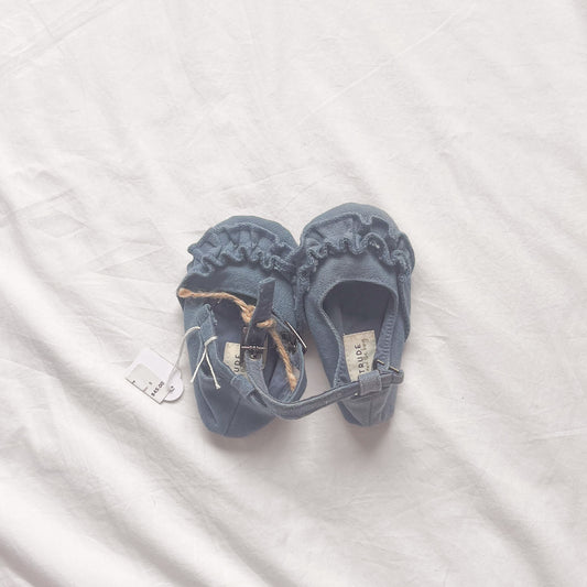 Gertrude & the king shoes, size US 3