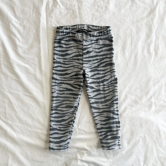 Hello stranger pants, size 3