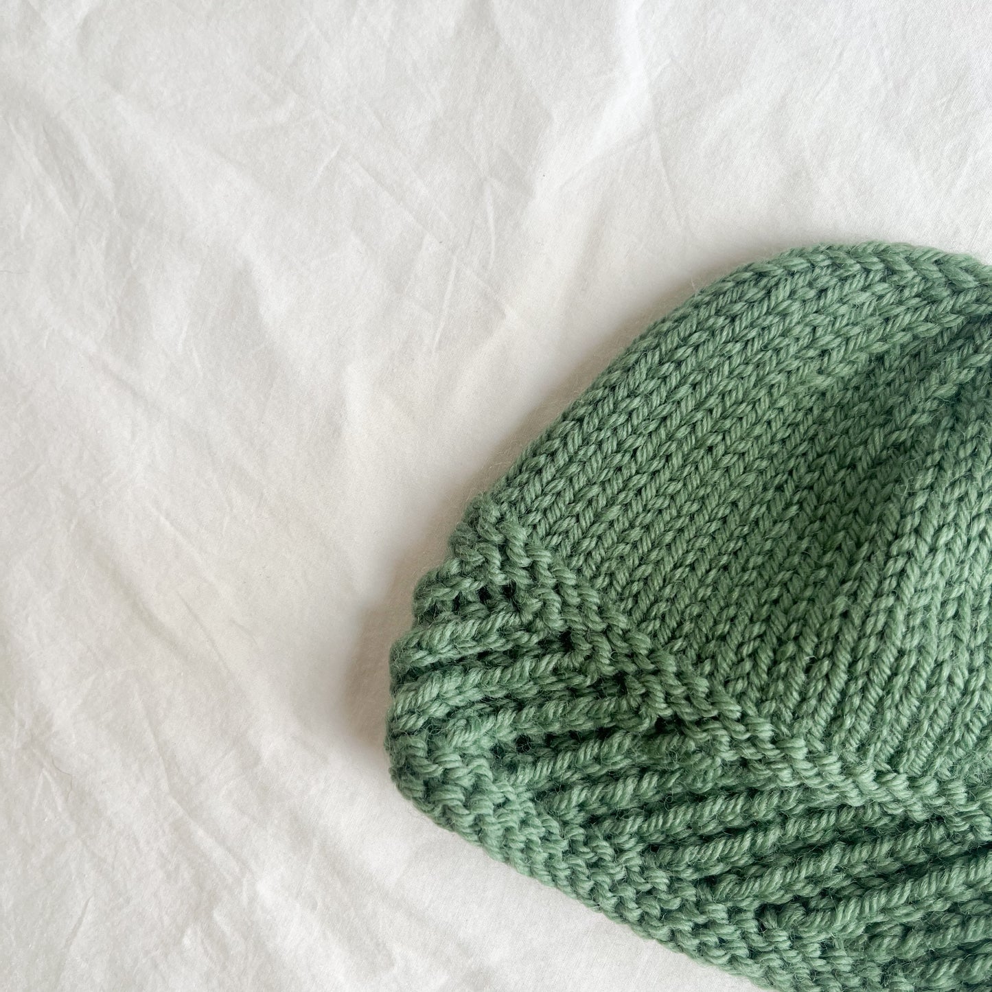 Hand knit beanie, aprox size 1