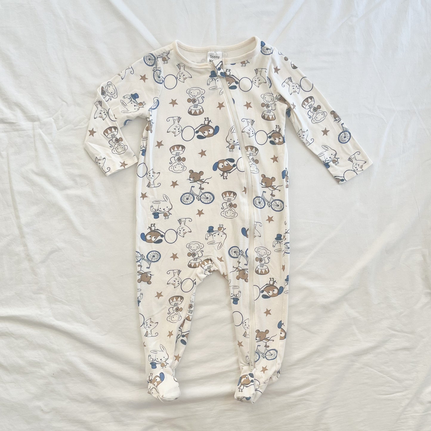 Teeny weeny sleepsuit, 6-12m