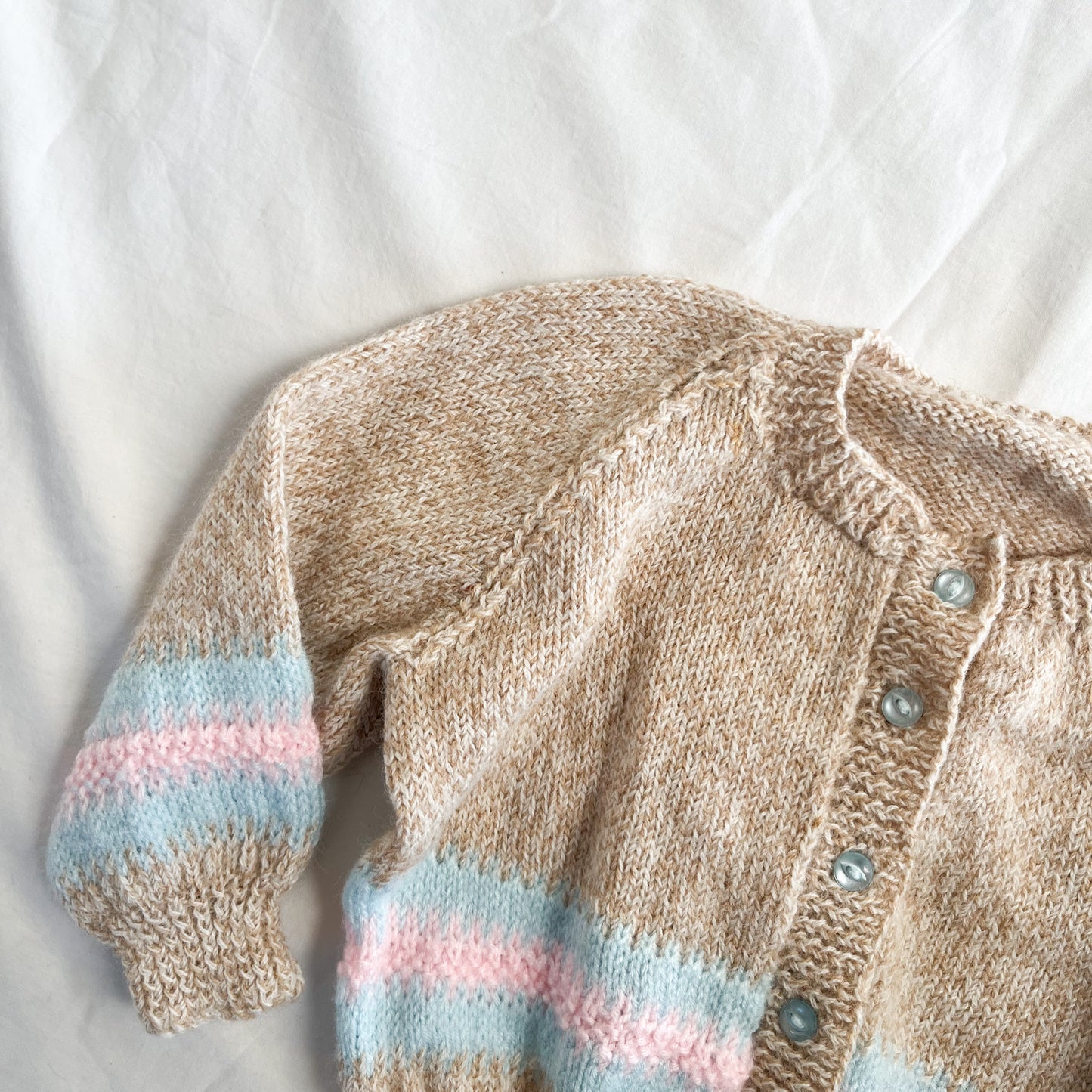 Hand knit cardi, aprox 6-12m
